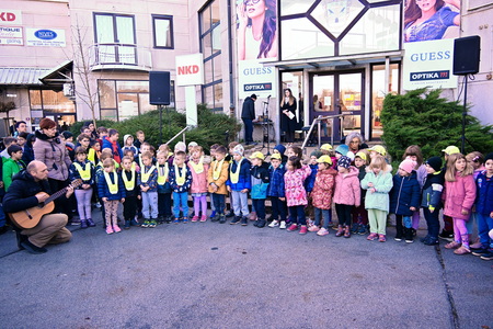 2025-11-14_Metika Prizig svec za zrtve prometnih nesrec_049